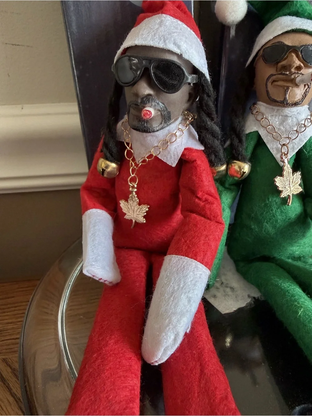 SNOOP ON A STOOP Holiday Elf in green or red with dreads necklace and New in box